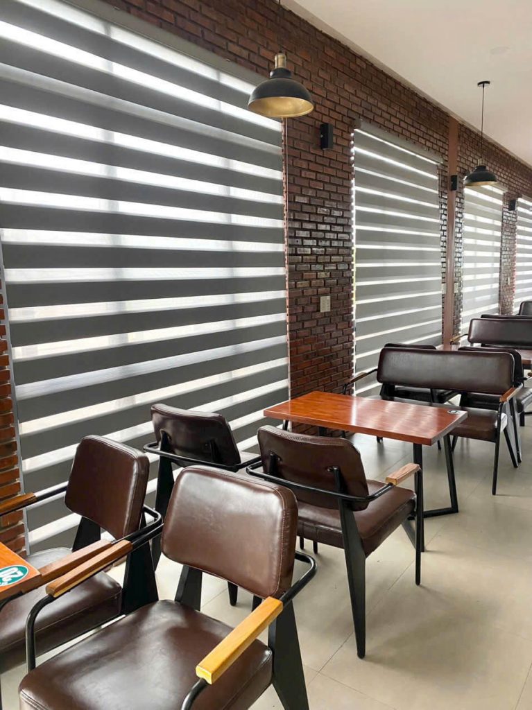 Mầu rèm cầu vòng văn phòng